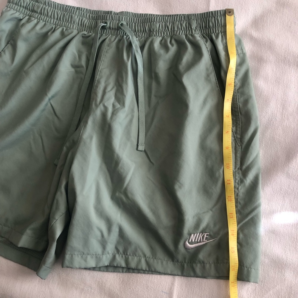 NIKE Club Woven Flow Mens Shorts 🫒 - Picture 7 of 12